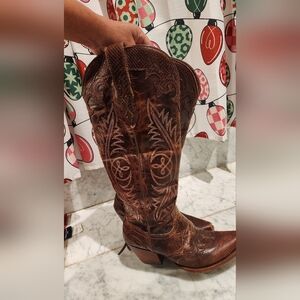 Ariat Brown Western Cowboy Boots